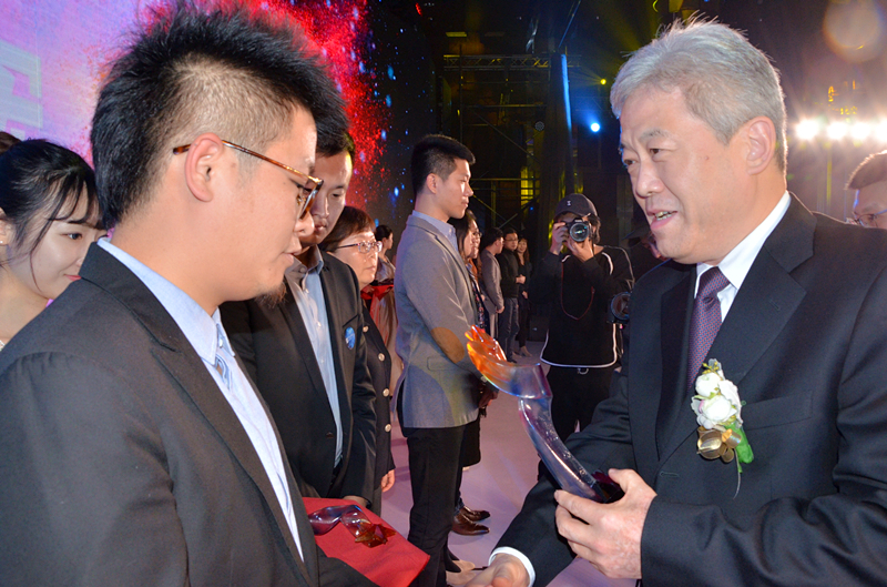 GA�ƽ�׹���-׷�󿵽�,����һ������